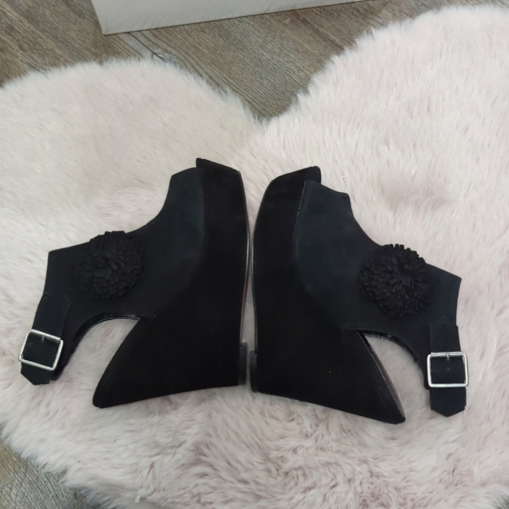 Paris Hilton Black Suede Leather Shoes